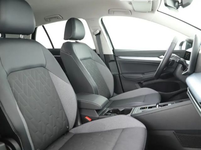 Volkswagen Golf 1.5 eTSI DSG Golf VIII