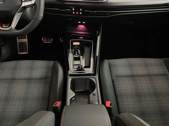 Volkswagen Golf 2.0 TSI DSG GTI IQ.Drive