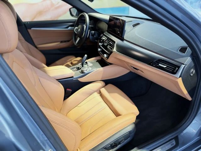 BMW 530 530i M-Sport Touring xDrive