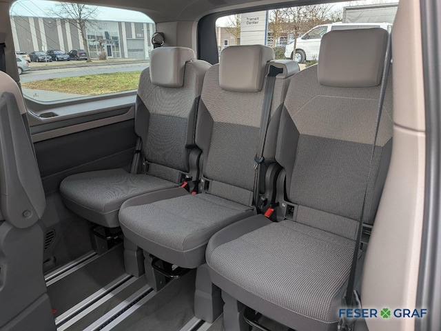 Volkswagen Multivan 2.0 TDI Lang Life T7