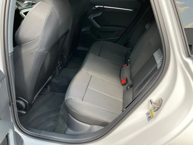 Audi A3 30 TFSI Sedan