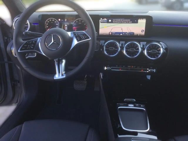 Mercedes-Benz A 180 Progressive