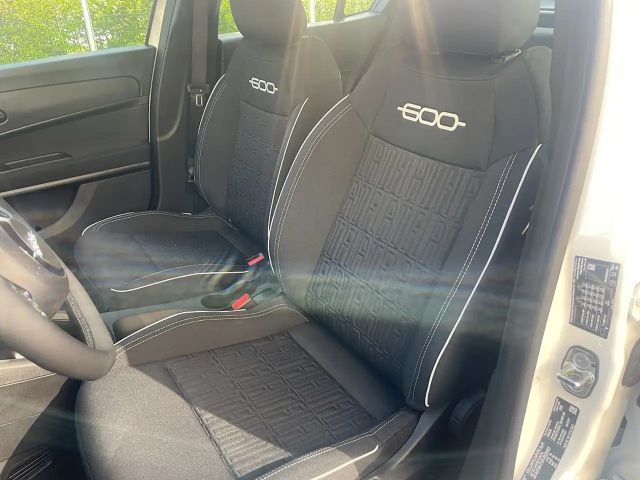 Fiat 600e Hybrid 100 6-Gang eDCT