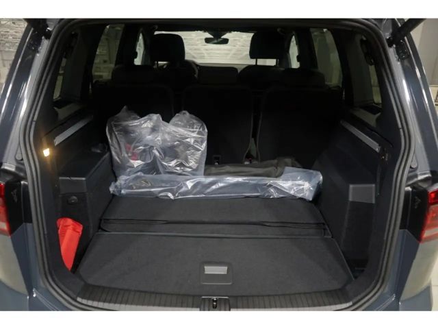 Volkswagen Touran 1.5 TSI Highline R-Line