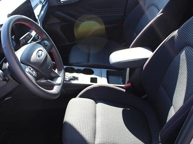 Ford Focus ST Line Wagon