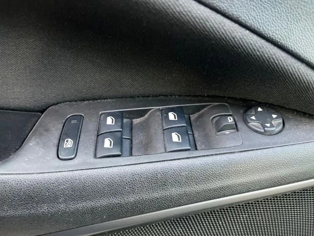 Opel Crossland X AHK+Sitz&Lenkradh+PDC+Navi+LED+Klima