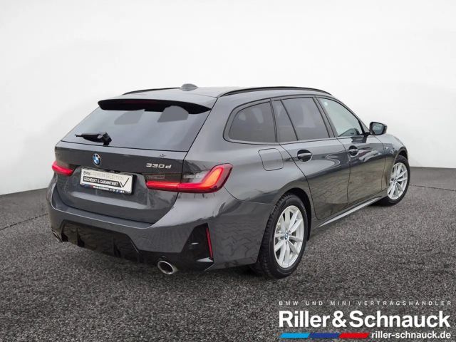 BMW 330 330d M-Sport Touring xDrive