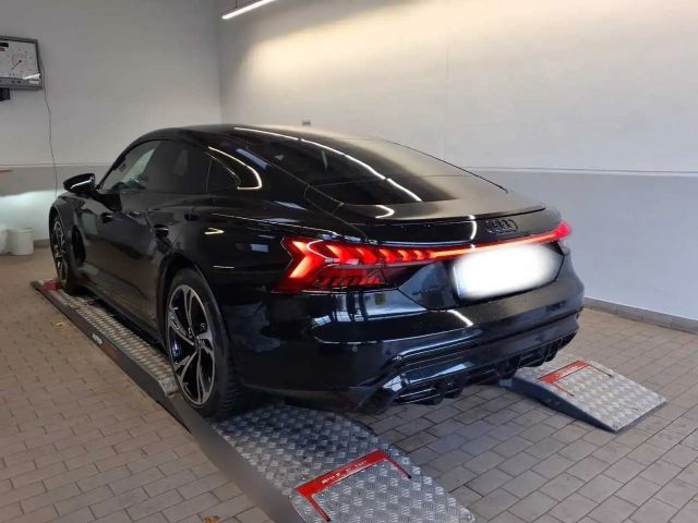 Audi e-tron GT +DYNAMIK+360°+OPTIK+HUD+MATRIX