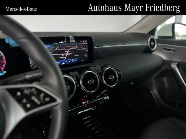 Mercedes-Benz A 200 Progressive