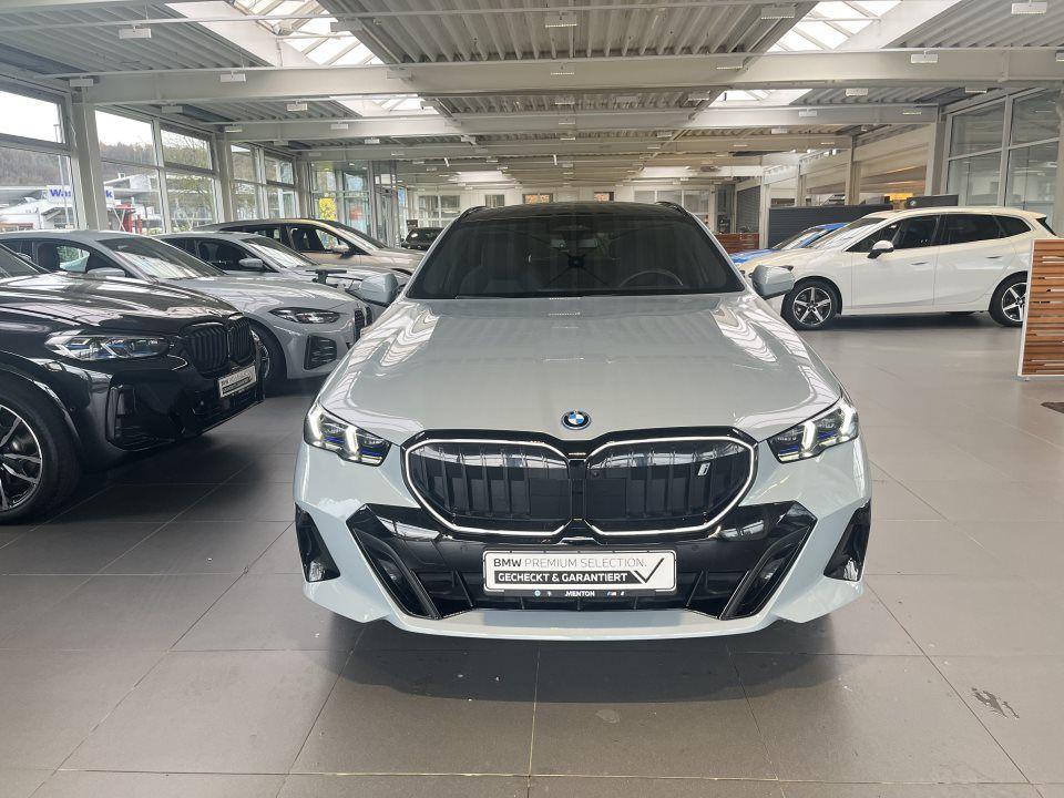 BMW i5 Touring eDrive40