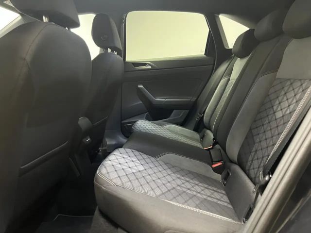 Volkswagen Taigo 1.5 TSI DSG R-Line