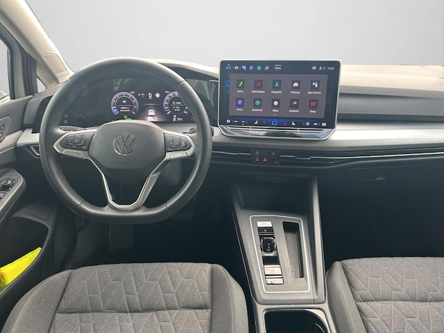 Volkswagen Golf 1.5 eTSI DSG Life Variant