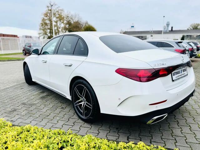 Mercedes-Benz E 220 AMG Line E 220 d Sedan