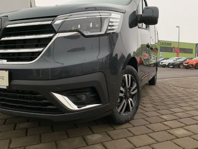 Renault Trafic Blue Grand Spaceclass