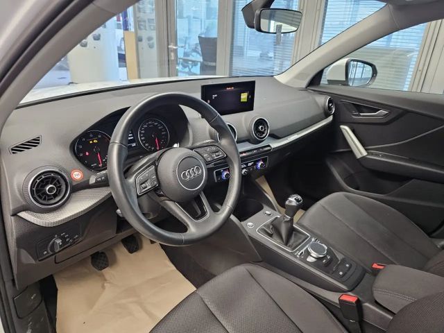 Audi Q2 Navi,Kamera,PDC,LED,Sitzheizung