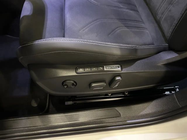 Volkswagen Golf 1.5 eTSI