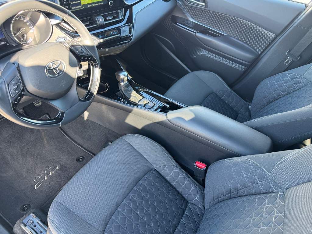 Toyota C-HR 5-deurs Plus