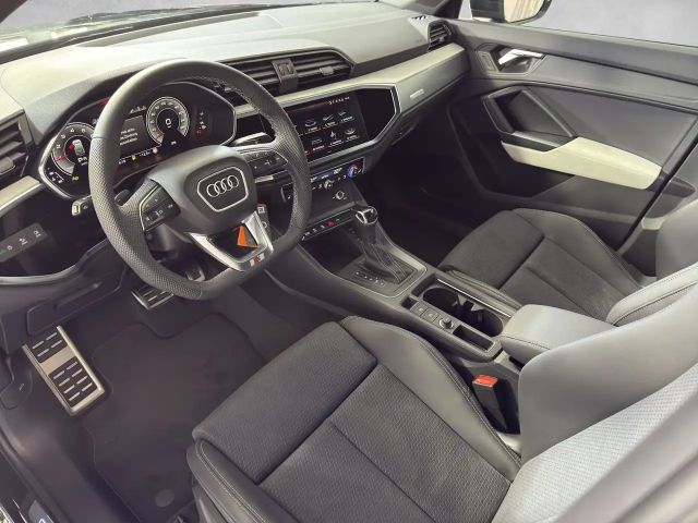 Audi Q3 35 TFSI S-Line