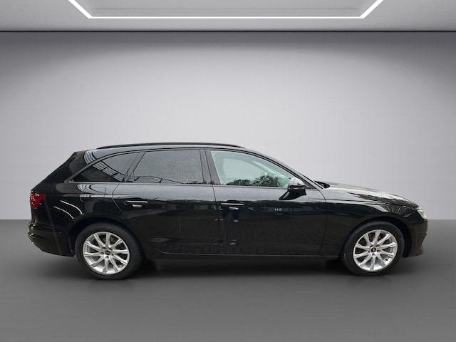 Audi A4 35 TFSI Avant S-Tronic