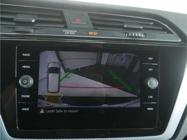 Volkswagen Touran 1.5 TSI DSG R-Line