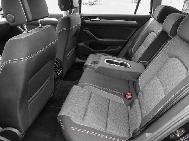 Volkswagen Passat 1.5 TSI Business DSG Variant