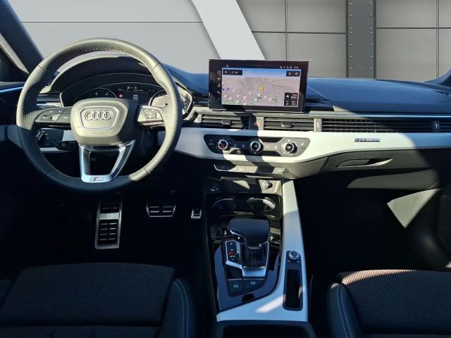 Audi A4 40 TDI Avant Quattro S-Line