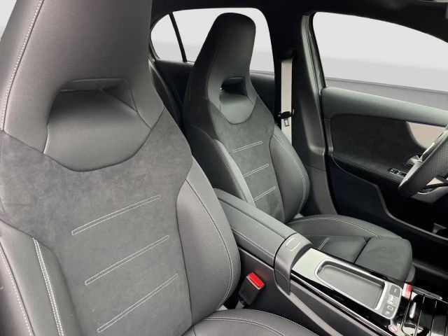 Mercedes-Benz A 200 AMG Line Hatchback