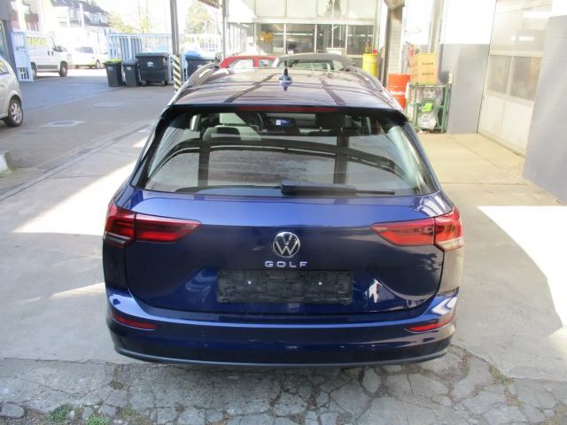 Volkswagen Golf Life Variant