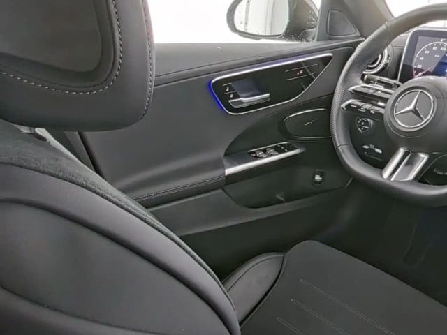 Mercedes-Benz C 200 AMG Line Sedan