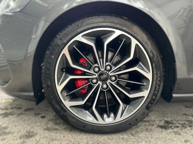 Ford Focus EcoBoost ST Line