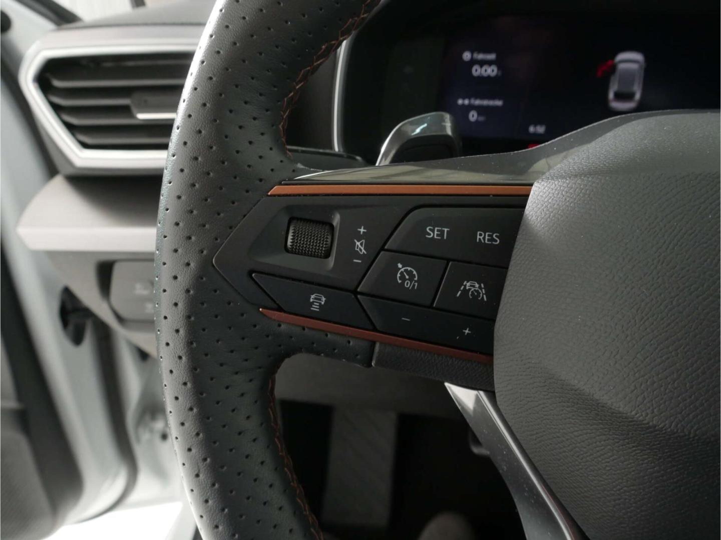 Seat Leon 2.0 TDI DSG FR-lijn Sportstourer