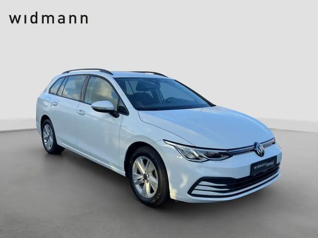 Volkswagen Golf Life Variant