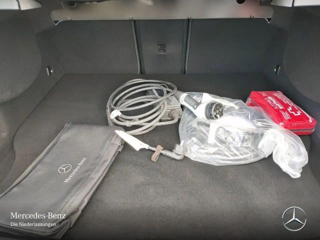 Mercedes-Benz A 250 A 250 e AMG Line