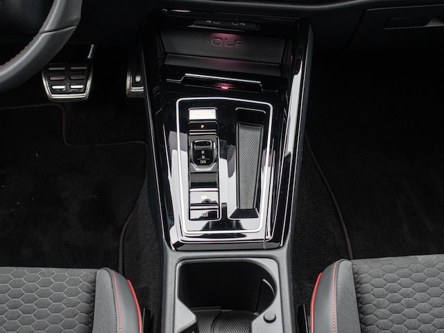 Volkswagen Golf 2.0 TSI DSG