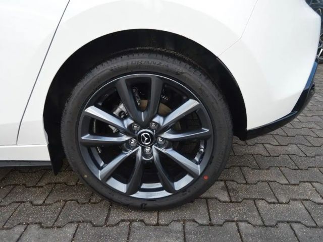 Mazda 3 Benzin 140PS 6GS Centre-Line Navi PDC SHZ