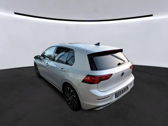 Volkswagen Golf 1.5 eTSI DSG IQ.Drive