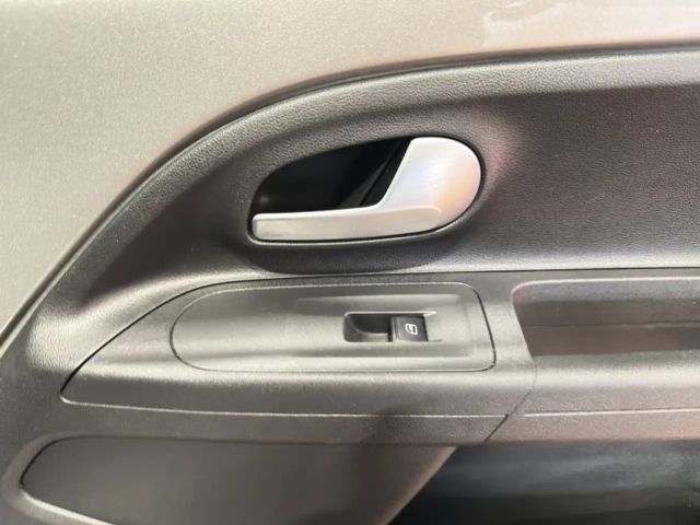 Volkswagen e-up! Plus Style