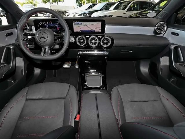 Mercedes-Benz A 200 AMG Line