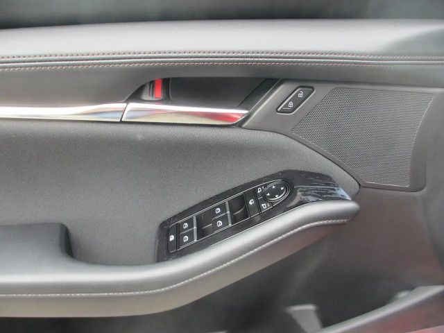 Mazda 3 Exclusive-line