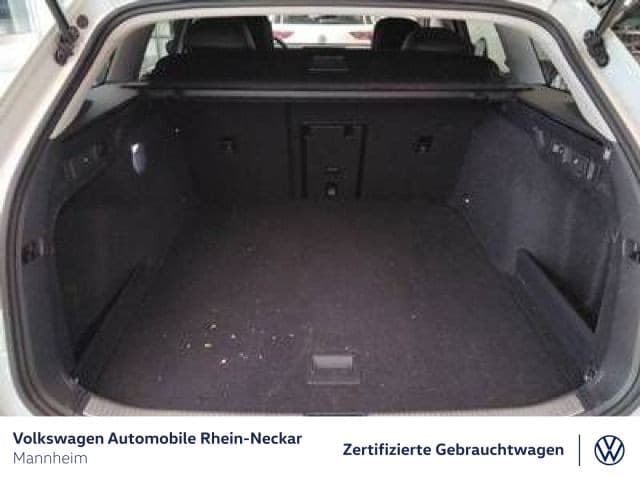 Volkswagen Passat 1.5 eTSI Business DSG Variant