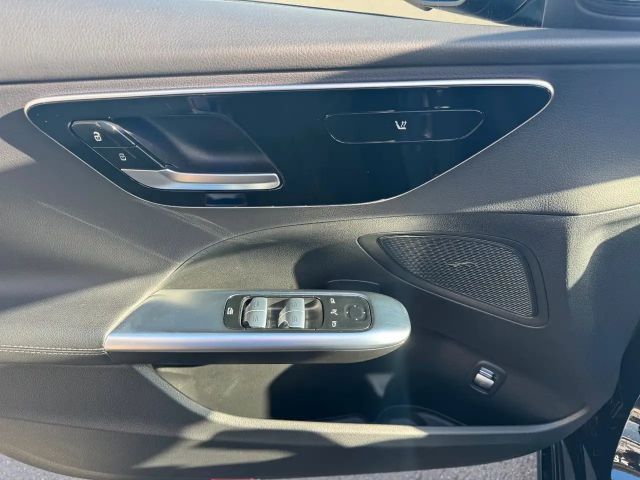 Mercedes-Benz C 300 AVANTGARDE C 300 d Estate