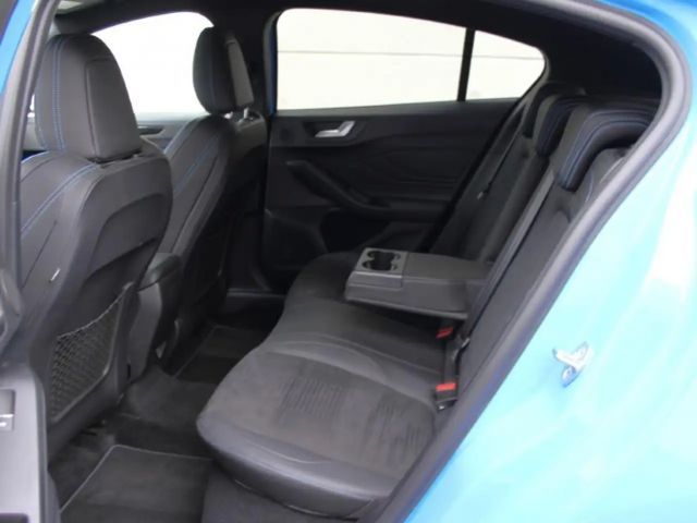 Ford Focus EcoBoost ST Line