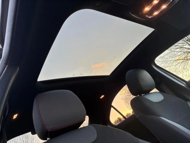 Mercedes-Benz A 180 A 180 d AMG Line