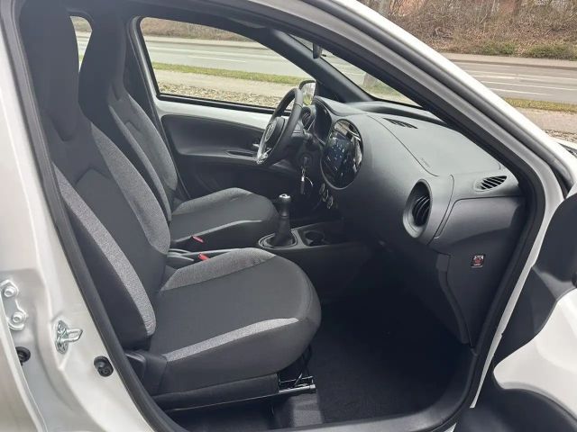 Toyota Aygo X Hatchback Play X-play