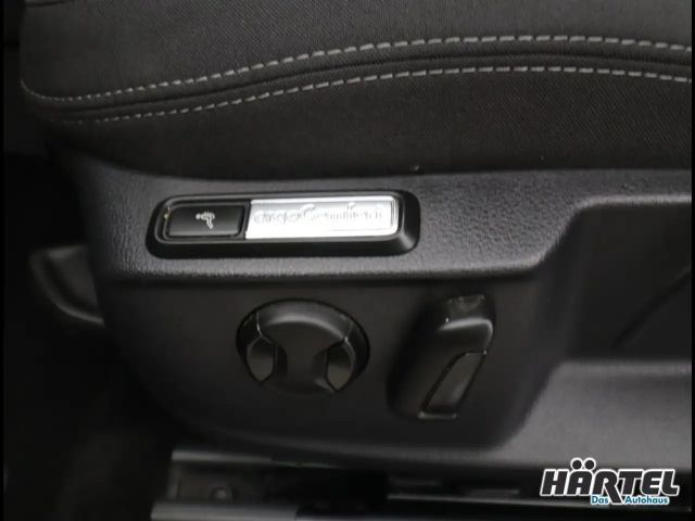 Volkswagen Passat 2.0 TDI Business DSG Variant