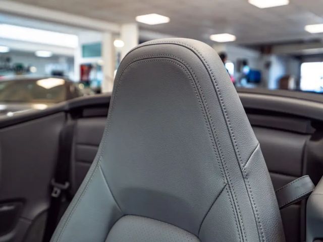 Porsche 992 Cabrio Carrera