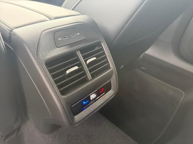 Volkswagen Passat 2.0 TDI Business IQ.Drive