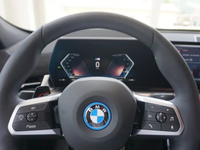 BMW iX2 xDrive30