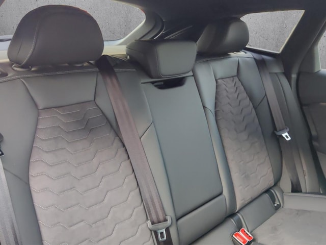 Audi A6 e-tron Avant Quattro