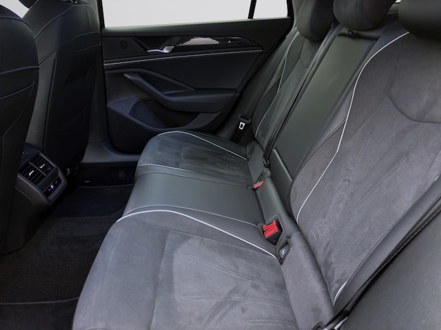 Volkswagen Passat 1.5 eTSI Business DSG